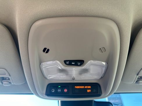 Used 2025 Buick Encore GX Sport Touring image 19