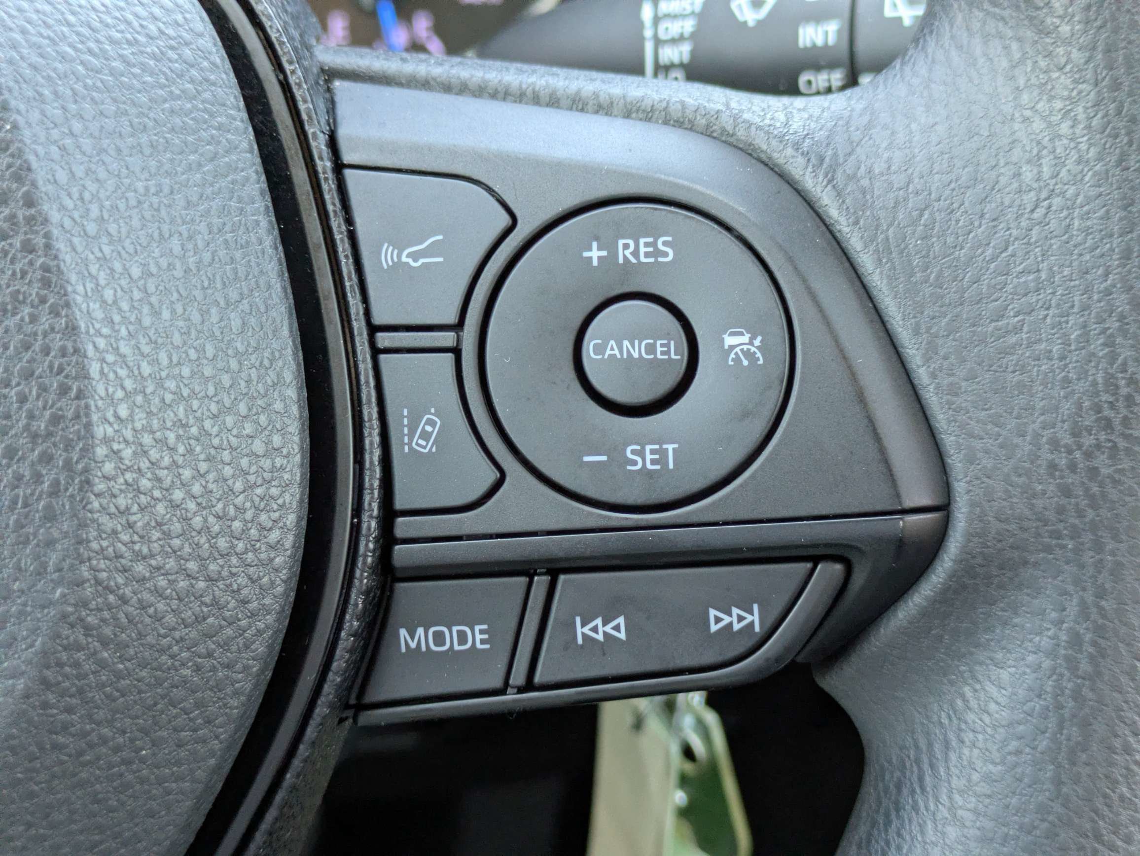 Used 2019 Toyota RAV4 LE w/ Protection Package AWD/4WD image 23