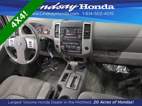Used 2013 Nissan Frontier SV image 11