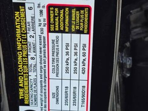Used 2021 Toyota Highlander LE FWD image 15