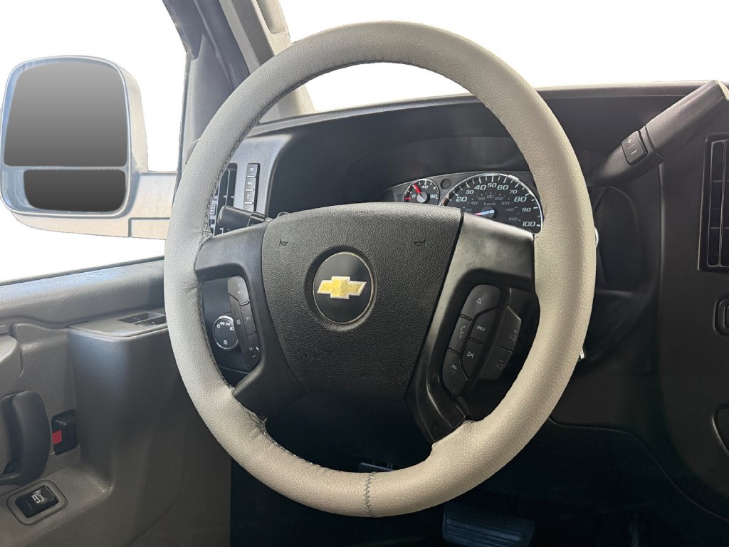 Used 2019 Chevrolet Express 3500 LS RWD image 13