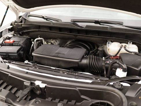 Certified 2025 Chevrolet Suburban Z71 w/ Z71 Off-Road Package image 42