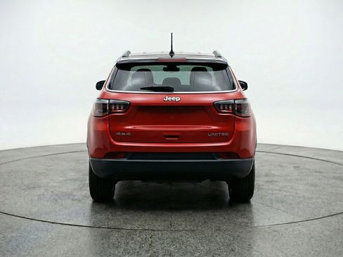 Used 2025 Jeep Compass Limited image 7