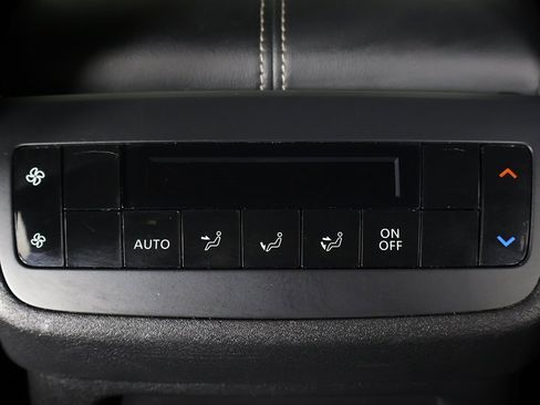 Used 2023 Nissan Pathfinder SL w/ Lighting Package (N92) image 39