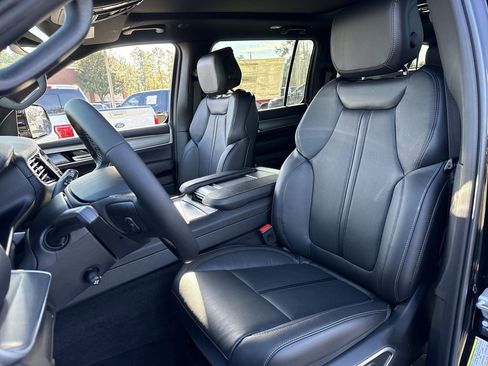 New 2026 Jeep Grand Wagoneer L w/ Premium Group I image 11