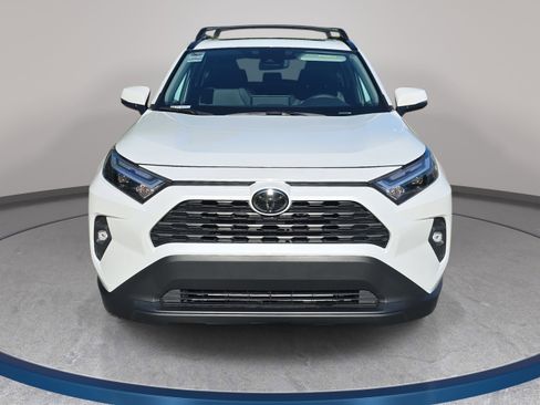 Used 2025 Toyota RAV4 XLE Premium FWD image 2