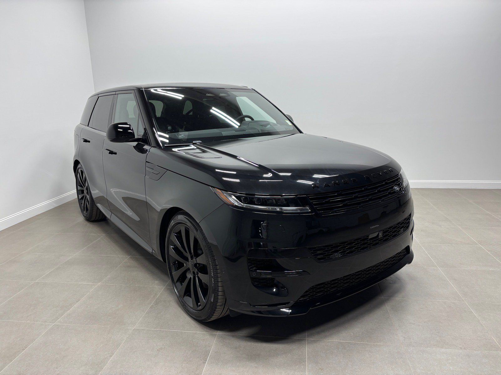 New 2027 Land Rover Range Rover Sport Dynamic SE AWD/4WD image 4