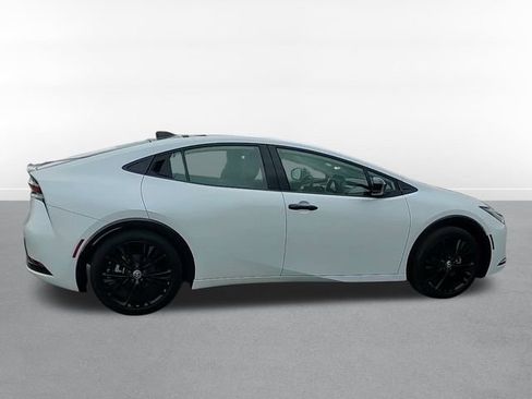 Used 2025 Toyota Prius Limited image 4