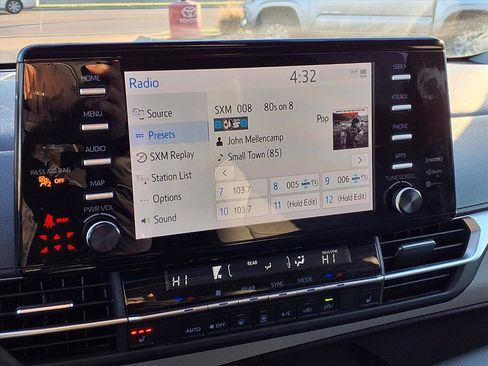 Certified 2024 Toyota Sienna XLE image 10