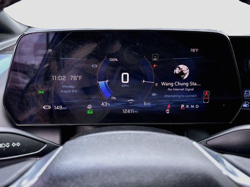 Used 2025 Chevrolet Equinox EV LT w/ Convenience Package FWD image 12