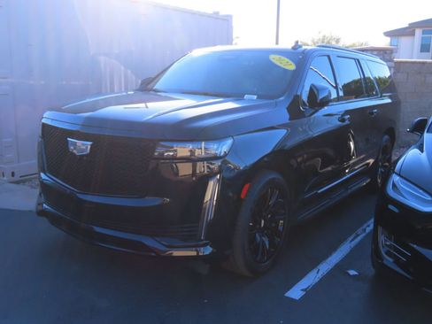 Used 2021 Cadillac Escalade ESV Sport w/ Driver Assist Tech Package image 4