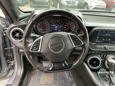 Used 2019 Chevrolet Camaro LT RWD image 17