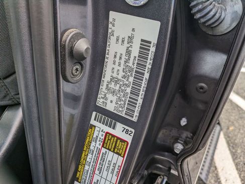 Used 2022 Toyota Tacoma TRD Off-Road image 29