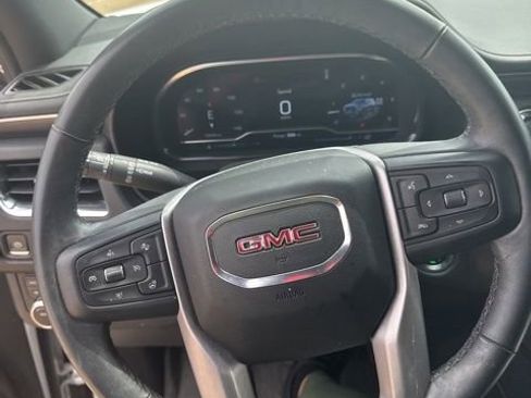 Used 2023 GMC Yukon XL SLT w/ SLT Premium Package AWD/4WD image 16