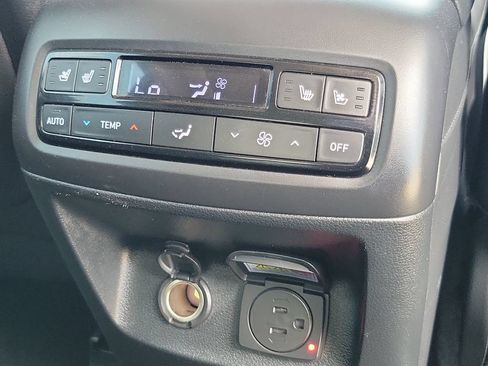 Used 2024 Hyundai Palisade Limited AWD/4WD image 22