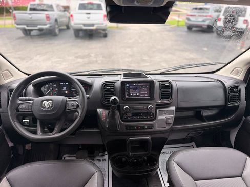 Used 2025 RAM ProMaster 2500 w/ Convenience Group FWD image 12