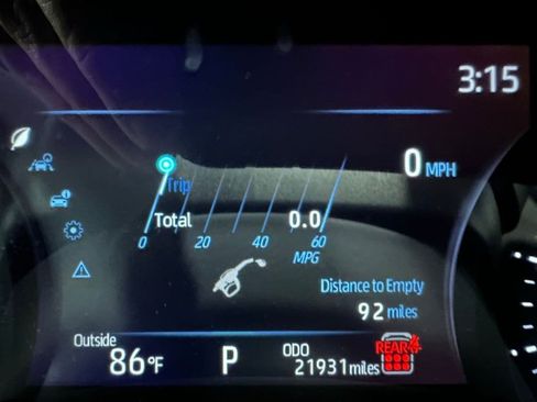Used 2025 Toyota Sienna LE FWD image 24