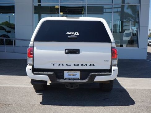 Used 2020 Toyota Tacoma TRD Off-Road w/ Technology Package AWD/4WD image 7