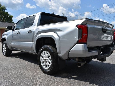 Used 2024 Toyota Tacoma SR5 RWD image 32