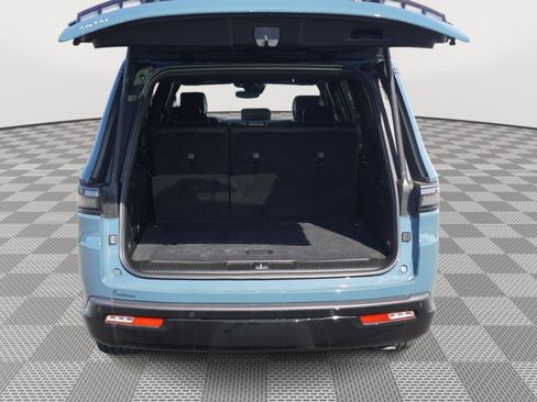 New 2026 Jeep Grand Wagoneer L Limited AWD/4WD image 7