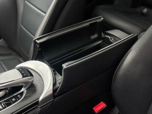 Used 2018 Mercedes-Benz GLC 300 4MATIC image 41