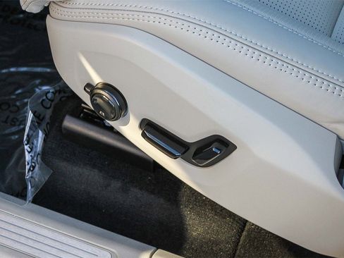 New 2026 Volvo XC60 T8 Ultra w/ Protection Package Premier image 21