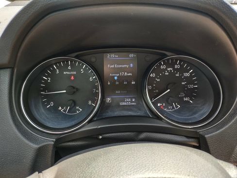 Used 2020 Nissan Rogue S image 16