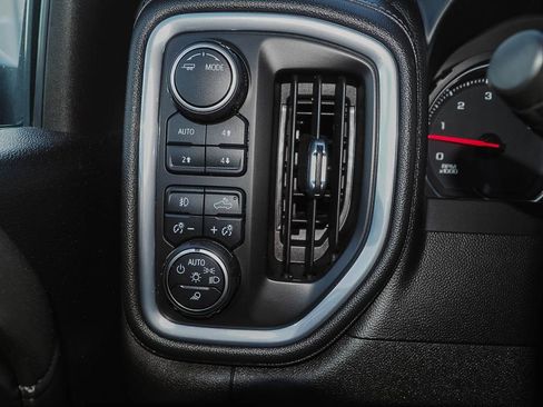 Certified 2022 Chevrolet Silverado 2500 LTZ w/ LTZ Convenience Package AWD/4WD image 11