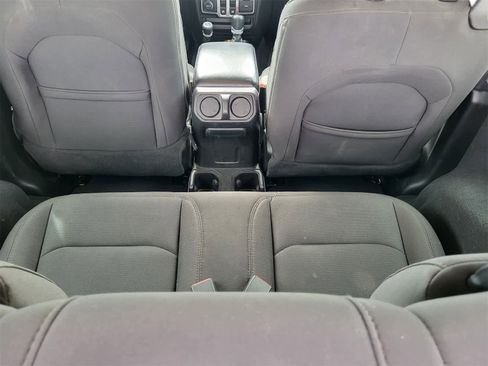 Used 2023 Jeep Wrangler Sport S image 27