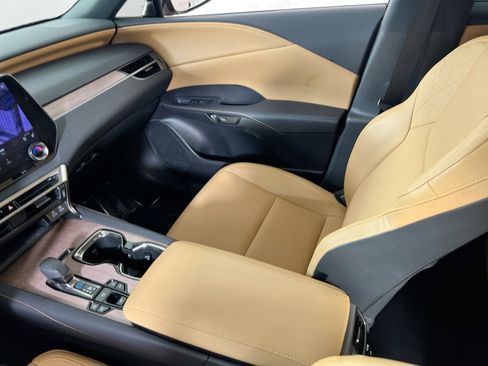 Used 2024 Lexus RX 350 Premium w/ Accessory Package (Z1) image 23