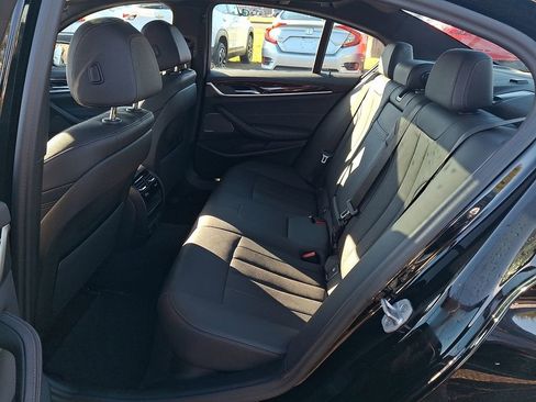 Used 2023 BMW 530e xDrive image 10