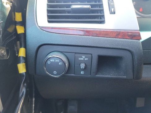 Used 2013 Cadillac Escalade Luxury image 16