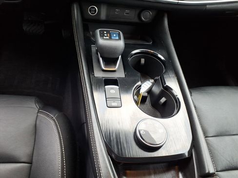 Used 2021 Nissan Rogue SL w/ Premium Package image 17