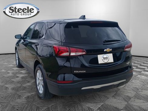 Used 2024 Chevrolet Equinox LT FWD image 2