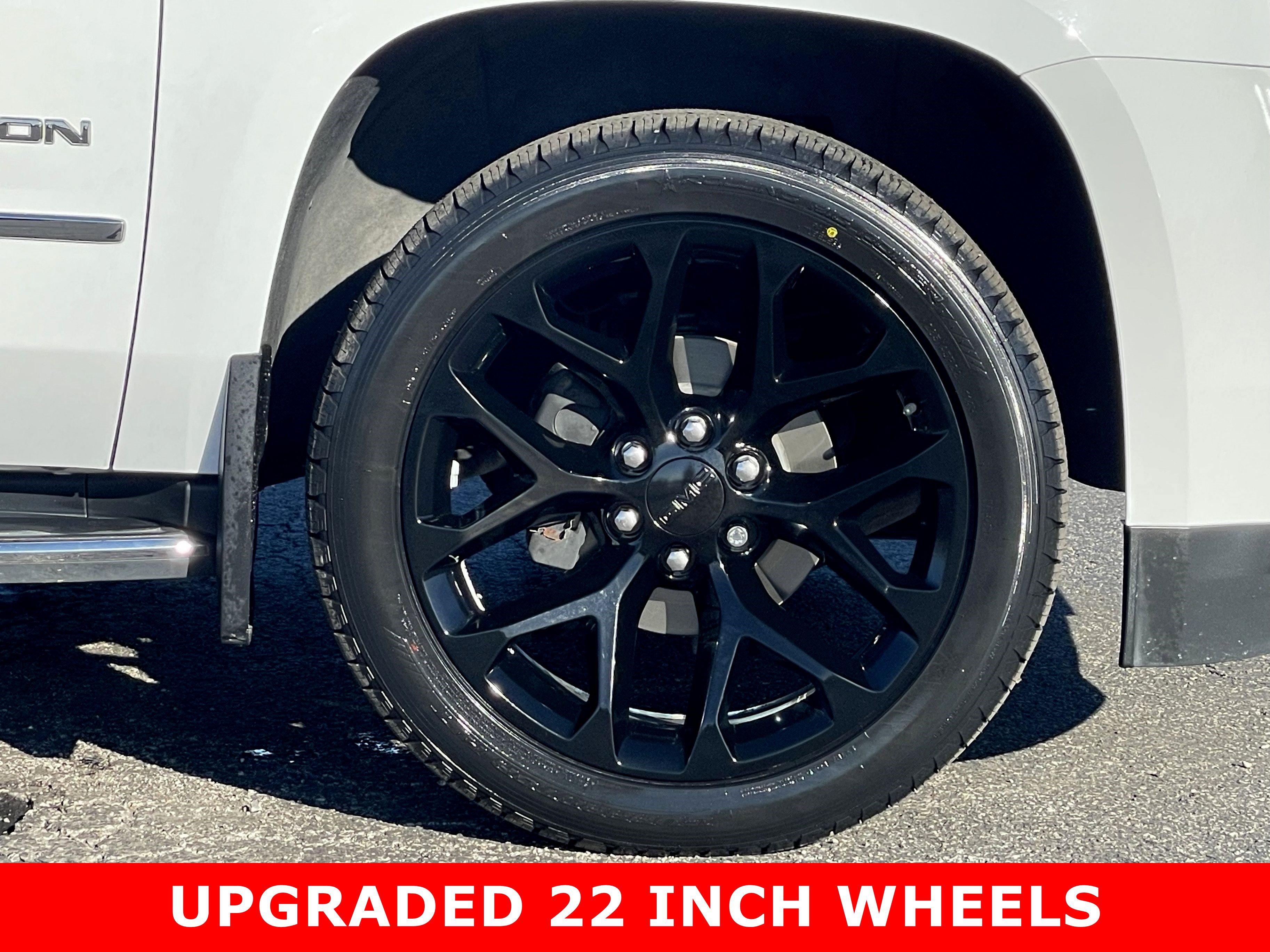Certified 2019 GMC Yukon SLT w/ Premium Edition AWD/4WD image 10