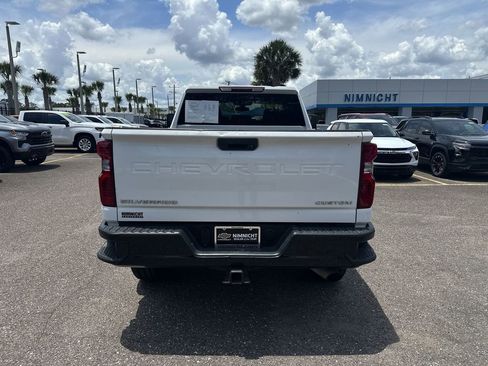 Used 2023 Chevrolet Silverado 2500 Custom AWD/4WD image 15