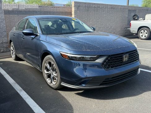 Used 2023 Honda Accord EX image 5