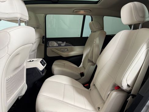 Used 2022 Mercedes-Benz GLS 450 4MATIC image 25