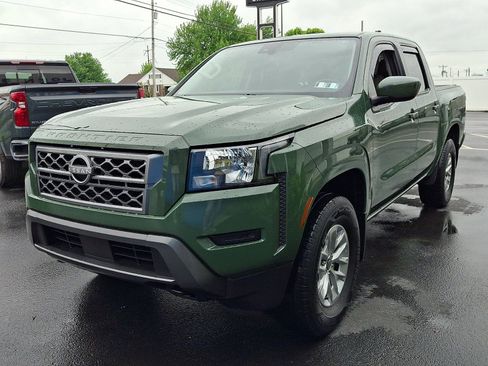 Used 2024 Nissan Frontier SV AWD/4WD image 3
