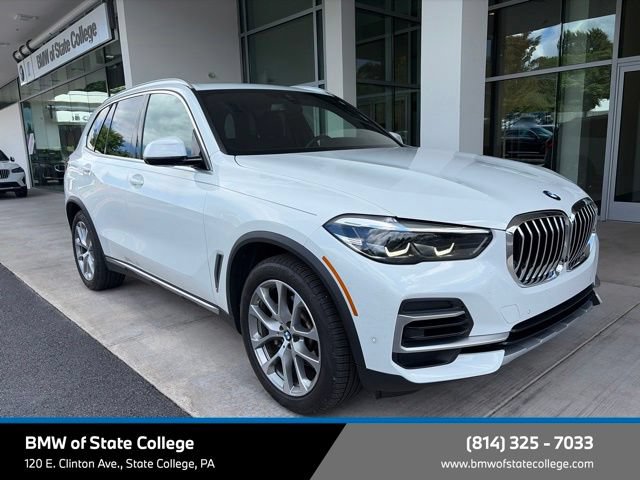 Used 2022 BMW X5 xDrive40i w/ Premium Package AWD/4WD image 1