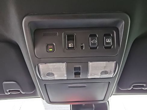 Used 2020 Nissan Titan Platinum Reserve w/ Moonroof Package image 24