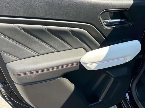 Certified 2024 GMC Canyon AT4X image 19