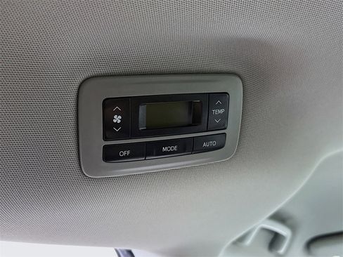 Certified 2020 Toyota Sienna L image 27