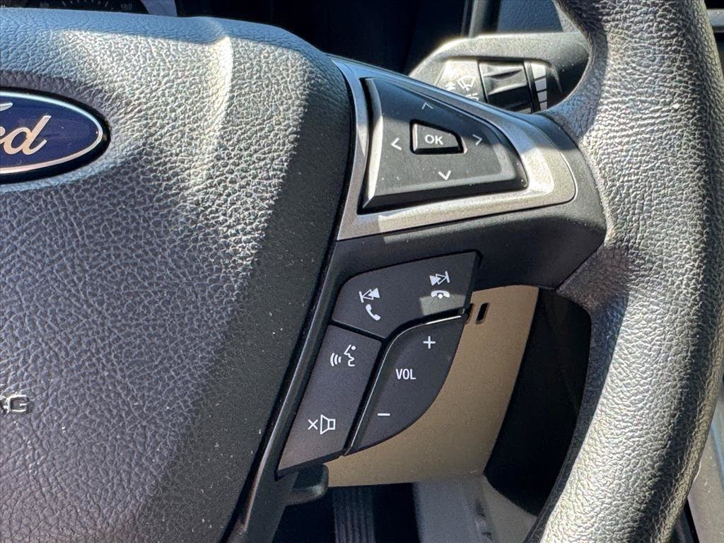 Used 2018 Ford Fusion SE w/ Fusion SE Technology Package FWD image 18