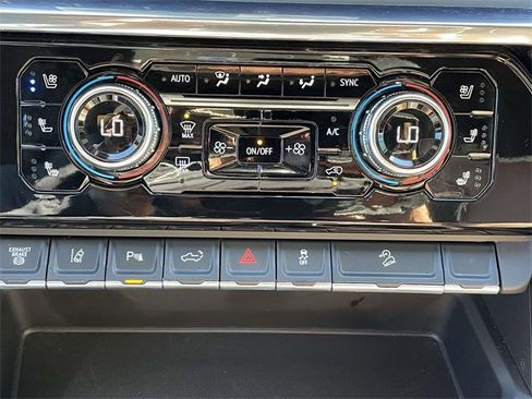 Used 2025 GMC Sierra 3500 Denali Ultimate image 29