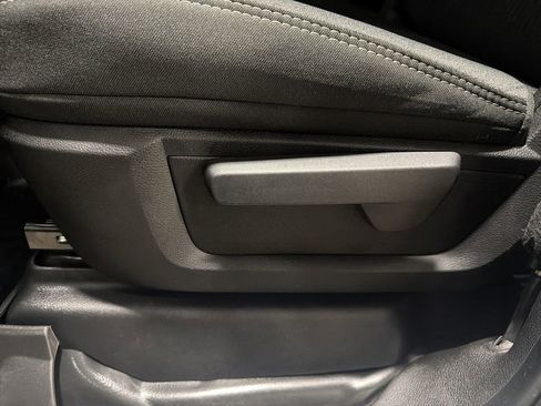 Used 2024 RAM 2500 Tradesman w/ Chrome Appearance Group image 15