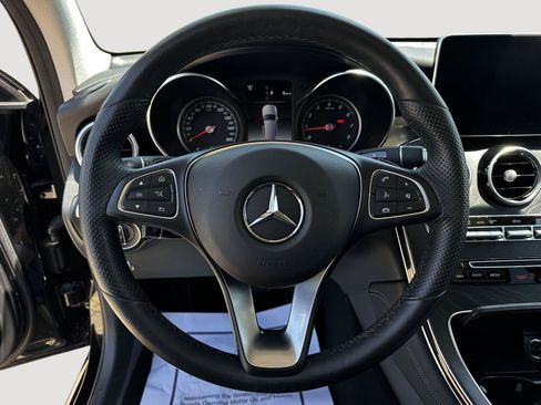 Used 2019 Mercedes-Benz GLC 300 4MATIC image 18