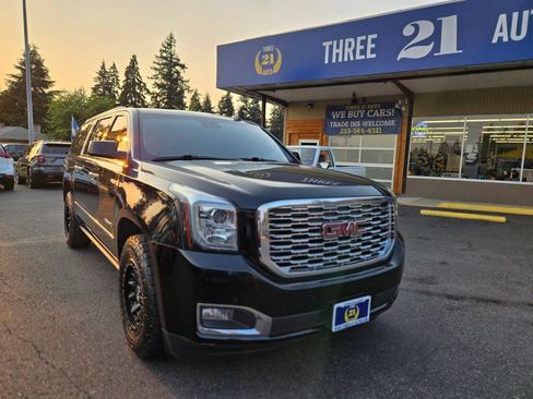 Used 2018 GMC Yukon XL Denali w/ Denali Ultimate Package AWD/4WD image 1