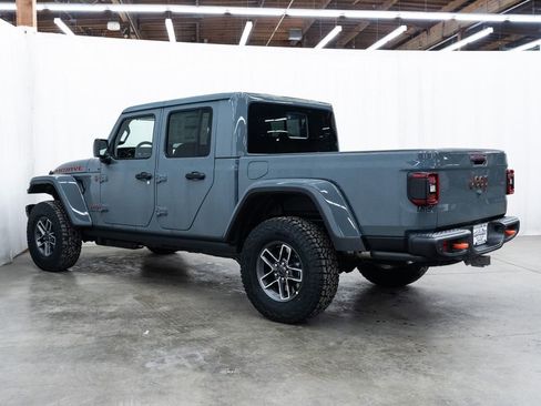 New 2026 Jeep Gladiator Mojave image 4