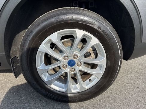 Used 2022 Ford Escape SE image 28